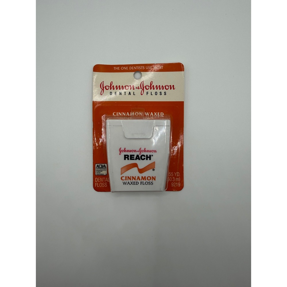 Johnson & Johnson Reach Cinnamon Waxed Floss 55 YD Vintage 1996 9219